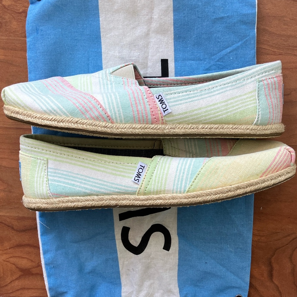 TOMS pastel striped alpargata shoes size 10 - Picture 3 of 6